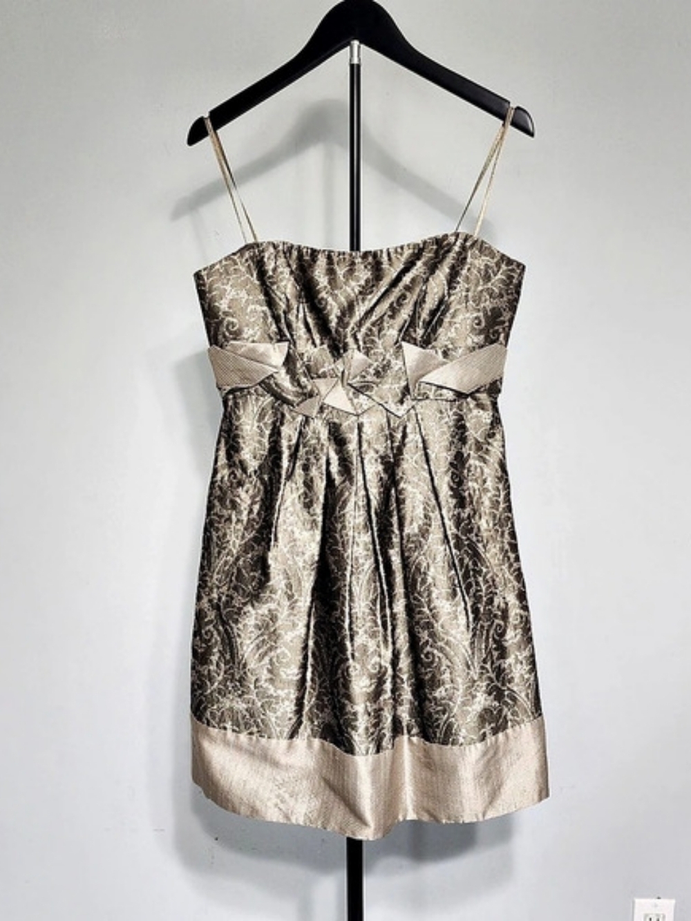 BCBGMAXAZRIA 100% Silk Formal Floral Jacquard Mini Dress Size 8